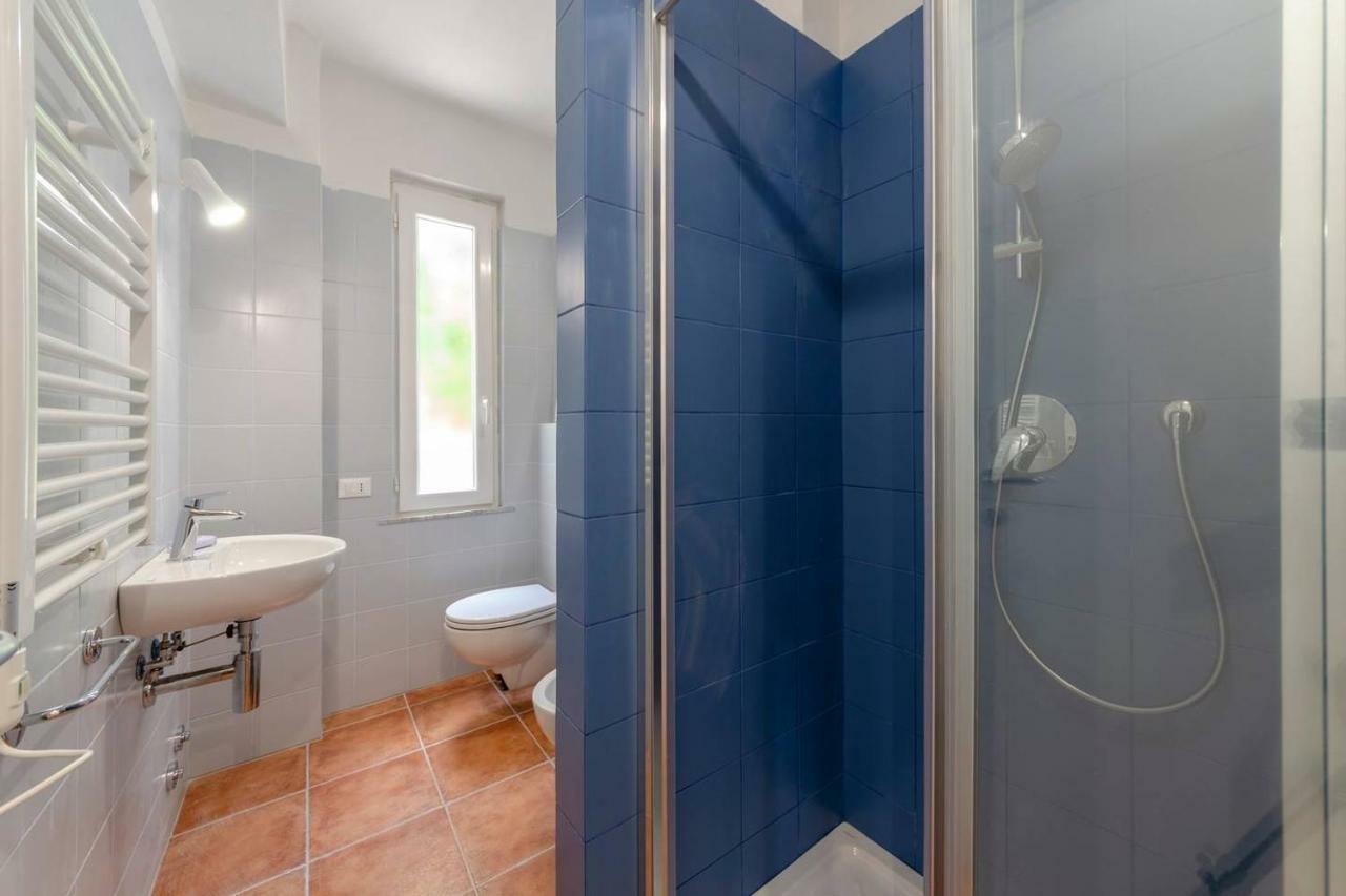 Joivy Family Flat With Little Patio, Cinque Terre Appartement Vernazza Buitenkant foto