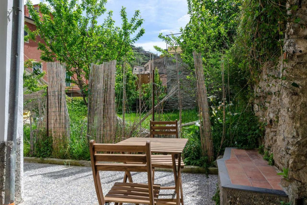 Joivy Family Flat With Little Patio, Cinque Terre Appartement Vernazza Buitenkant foto