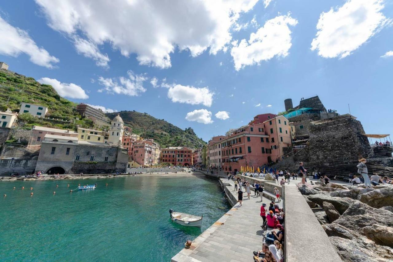 Joivy Family Flat With Little Patio, Cinque Terre Appartement Vernazza Buitenkant foto