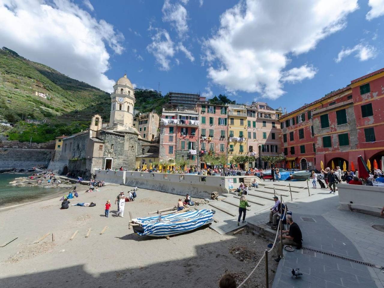 Joivy Family Flat With Little Patio, Cinque Terre Appartement Vernazza Buitenkant foto